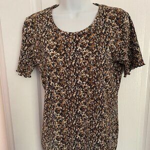 Loose fitting, light, summery, dressy, short sleeved top